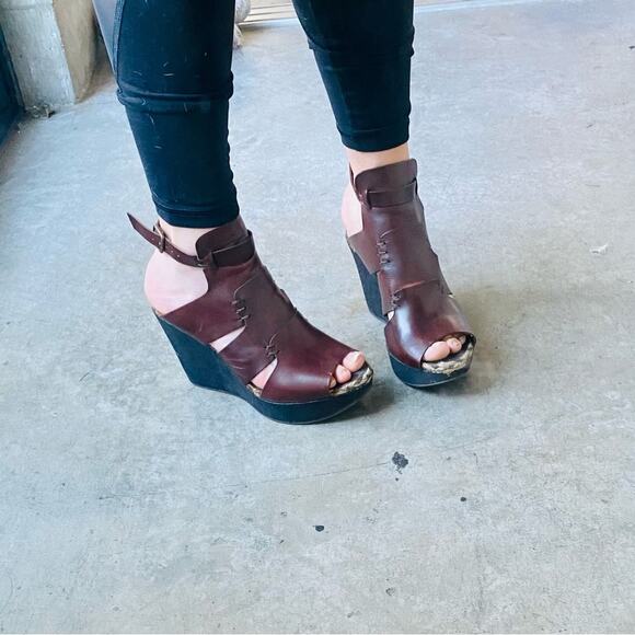 FP FREE PEOPLE Burgundy Brown Leather Vachetta Rose Wedge Sandals Tan Rope 8.5 - Picture 7 of 16